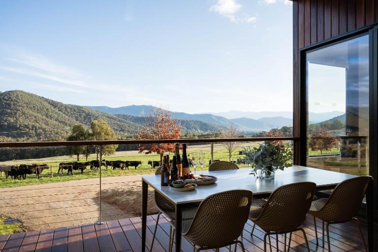 Deep Creek Farmstay - B&B Bright