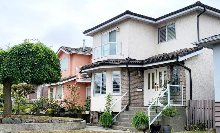Vivi's Home - Bed and Breakfast Vancouver