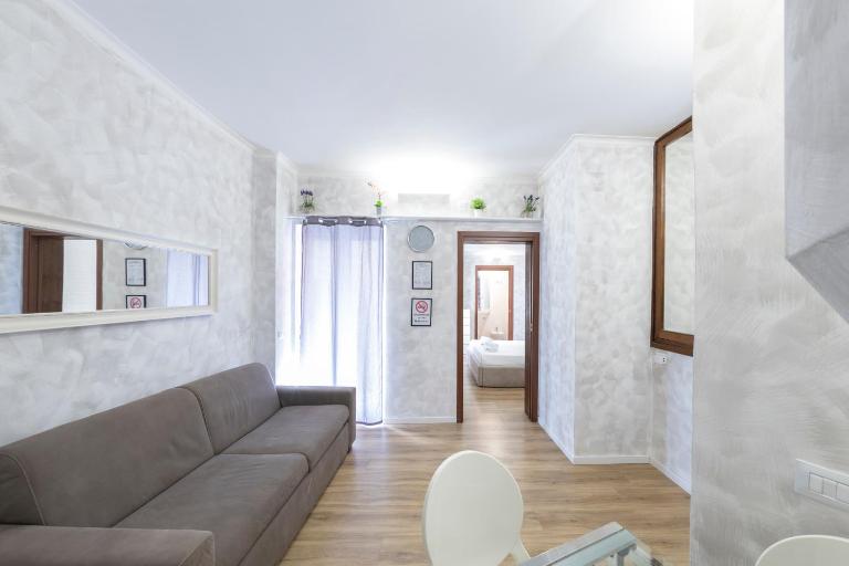 Domus Augustea 2 - 900 m a piedi dal Colosseo - Metro a 100 m - Ferienwohnung Rom