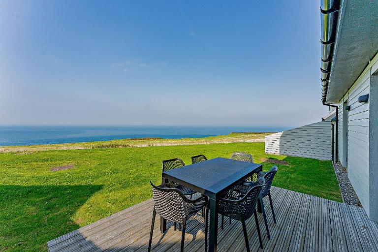 Cottage 18 by Together Travel - 3-Bedroom Coastal Retreat - B&B Pwllheli