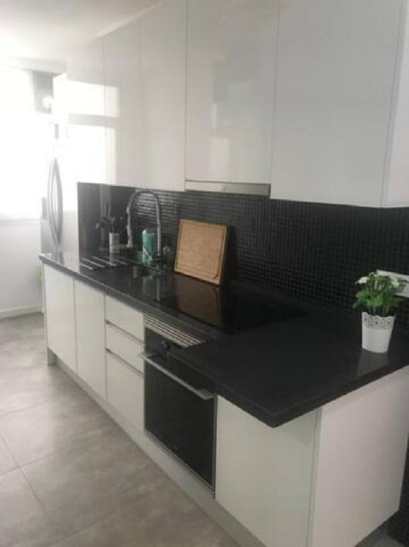 Modern Renovated 2 Bdrm - Las Canteras - B&B Las Palmas de Gran Canaria