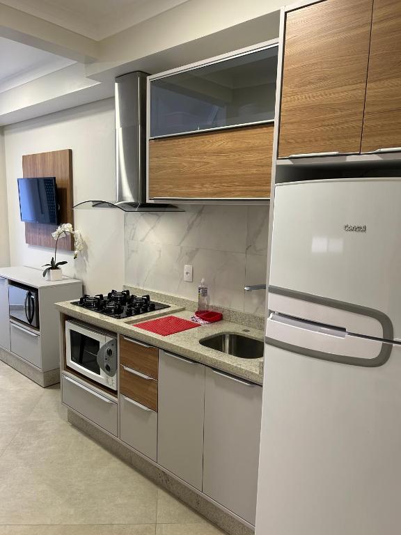 Lugar calmo para relaxar perto do mar - Residencial Vieira - B&B Florianópolis