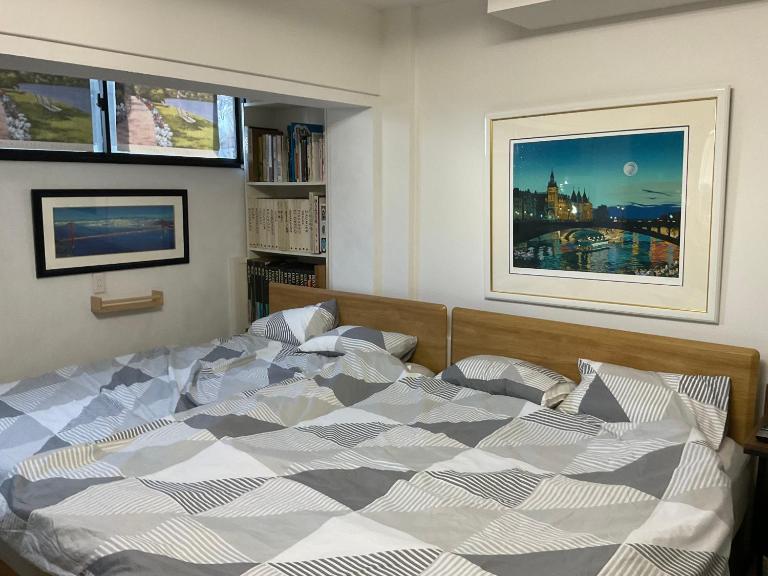 Gallery Compass- Art Stay with Breakfast Free Parking - Bed and Breakfast Osaka