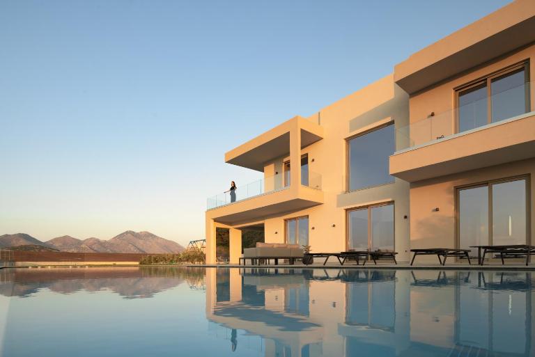 Casa Beleza Villa, a Mythical Retreat, By ThinkVilla - Bed and Breakfast Pérama