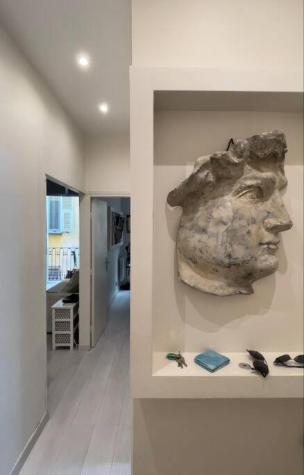 Luxury apartment In the heart of old town Nice. - Chambres d'hôtes Nice