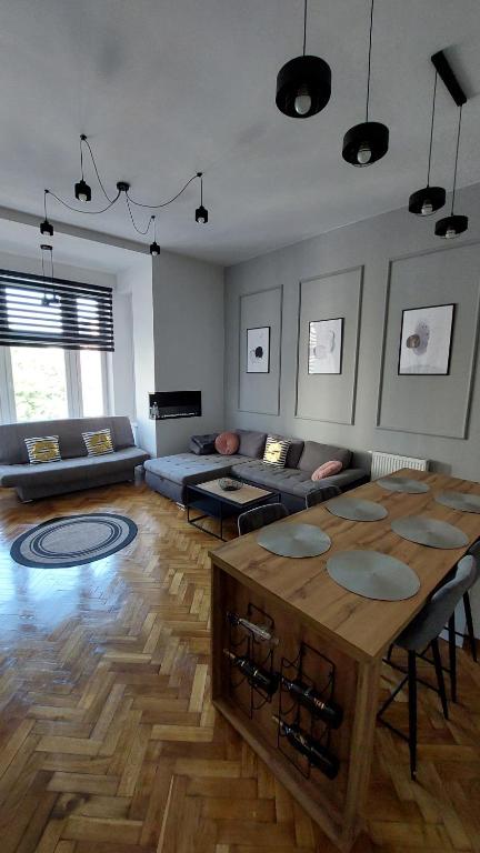 Bonjour Apartment bezpłatny parking - B&B Lodz