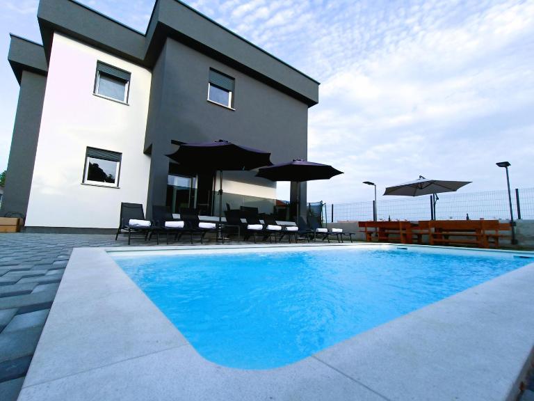 VILLA NIKOLINA - Luxury modern villa & swimming pool - B&B Vodnjan