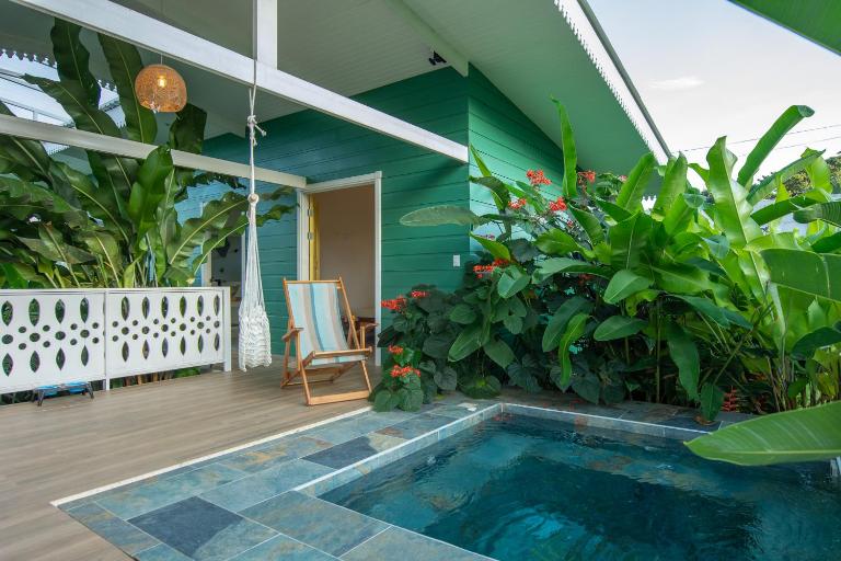 Namaitamí Casa Hermosa con AC y piscina a Solo 650 Metros del Parque Nacional Cahuita - B&B Cahuita
