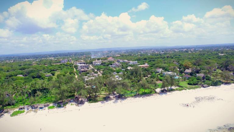 The Pool House & The Colobus House, Diani Beach Calm Living Kenya - B&B Diani Beach