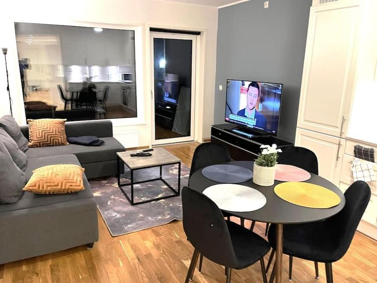 Scandpoint Apartment Lillestrom -Cosy 3 rooms flat with Parking, EV Charger 18 min from Airport - B&B Lillestrøm
