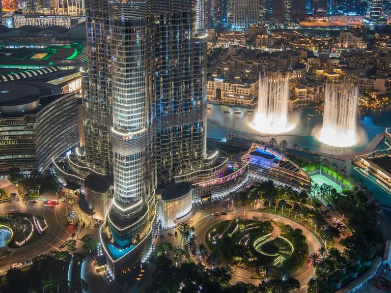 Downtown 3BR Luxe, Burj & Fountain View Bliss Near Dubai Mall - B&B Dubai