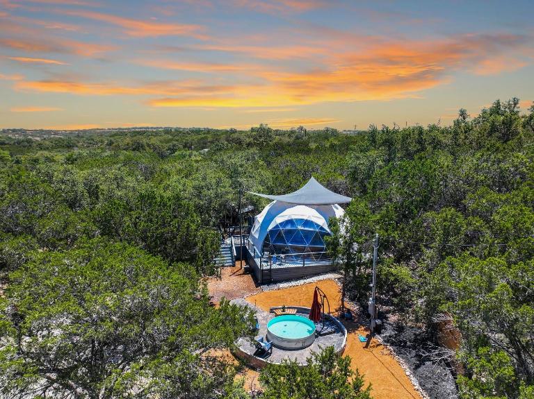 Stardome - B&B Spring Branch