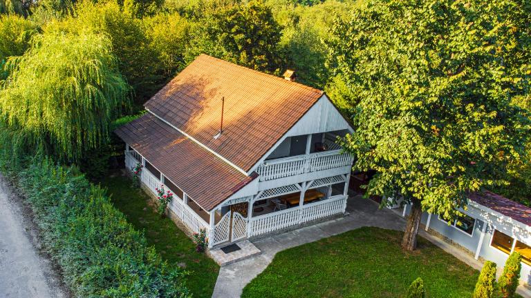 Cabana La Tiby - B&B Porumbacu de Sus