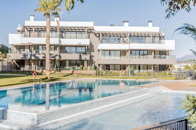 Las Mesas Southbay Estepona - B&B Estepona