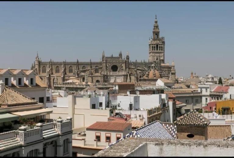 Apartamentos RG Puerta de Jerez - B&B Sevilla