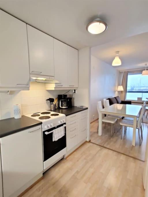 Kotimaailma - Kotoisa ja avara kolmio saunalla Tammistossa - Ferienwohnung Vantaa