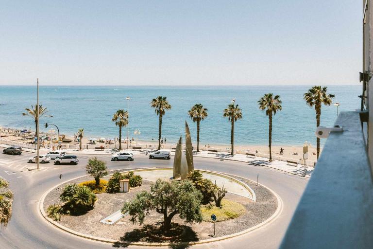 Precioso apartamento en primera línea de playa II - Bed and Breakfast Benalmádena
