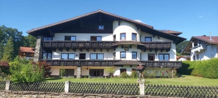 Ferienwohnungen Edenhofer-Kollmer - B&B Drachselsried