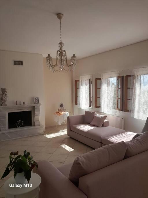 Ioannina Cozy Hill House - Chambres d'hôtes Pediní