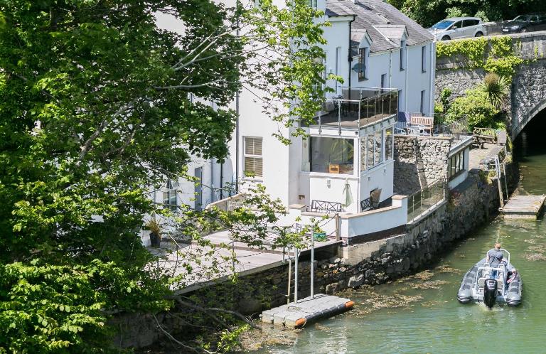 The Moorings - B&B Menai Bridge
