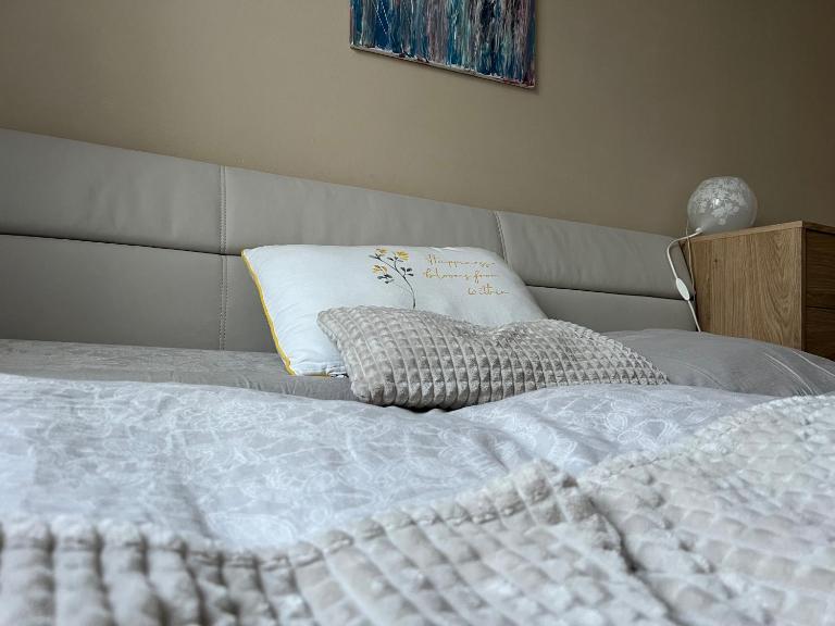 COZY apartment in GREAT location - Ferienwohnung Košice