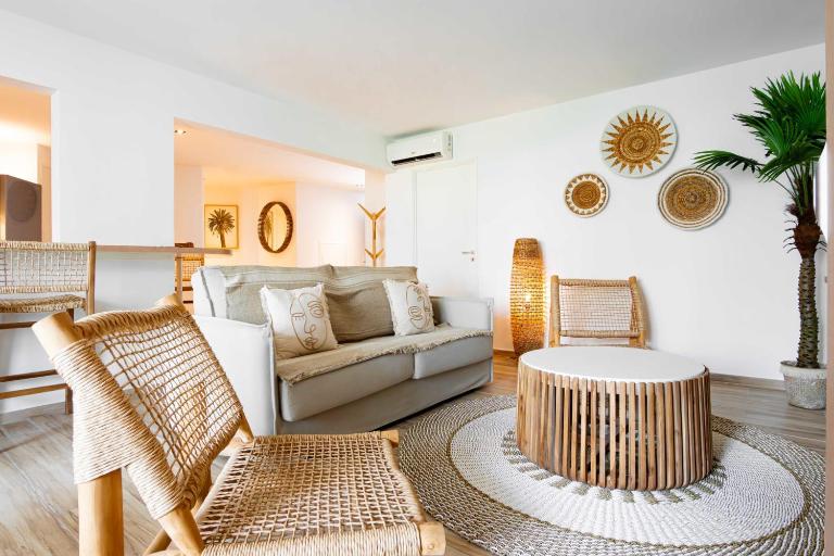 Classy 2-bedroom with pool and beach Orient Bay - B&B Orient Bay