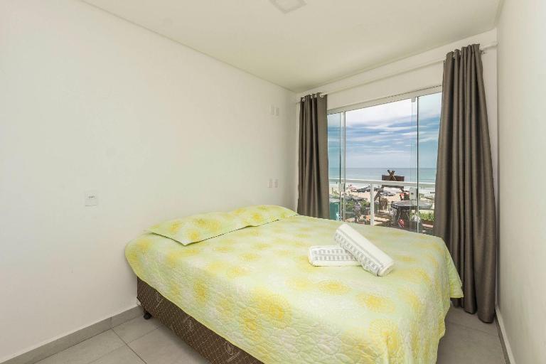 Sobrado frente ao mar Mariscal 4 Pessoas - Bed and Breakfast Bombinhas