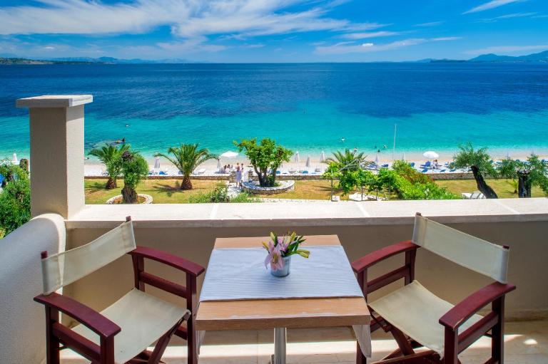 Krouzeri Beach Apartments - Ferienwohnung Nisaki