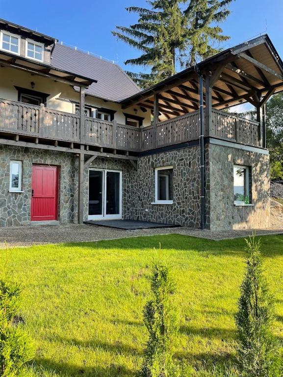 Czerwone Drzwi - Bed and Breakfast Stronie Śląskie