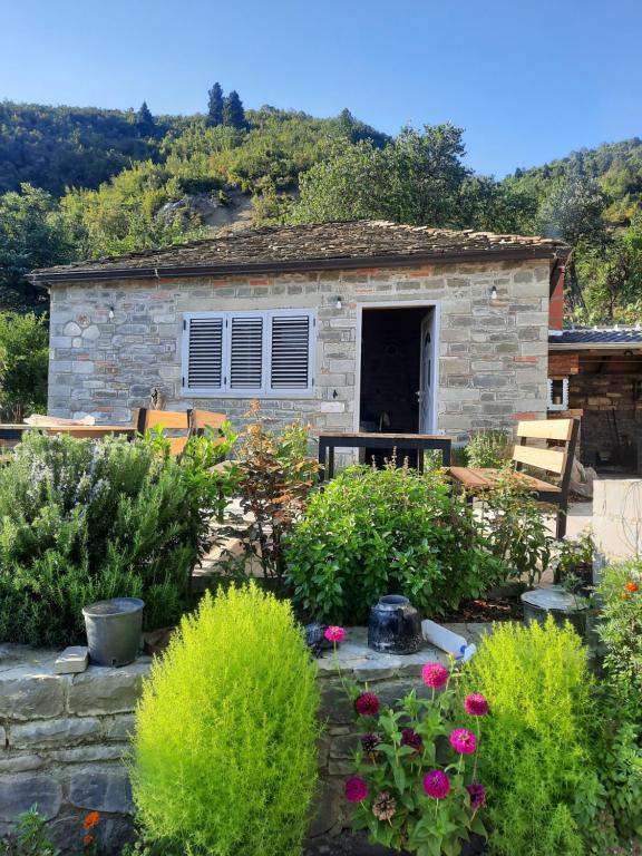 Bujtina Lugina e vjosës - B&B Permet