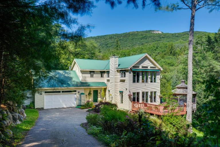 Charming Thornton Escape w/ Sauna + Gazebo! - B&B Thornton