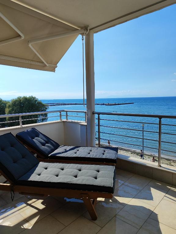 Vista mare by Oikies Rentals - B&B Néoi Epivátes