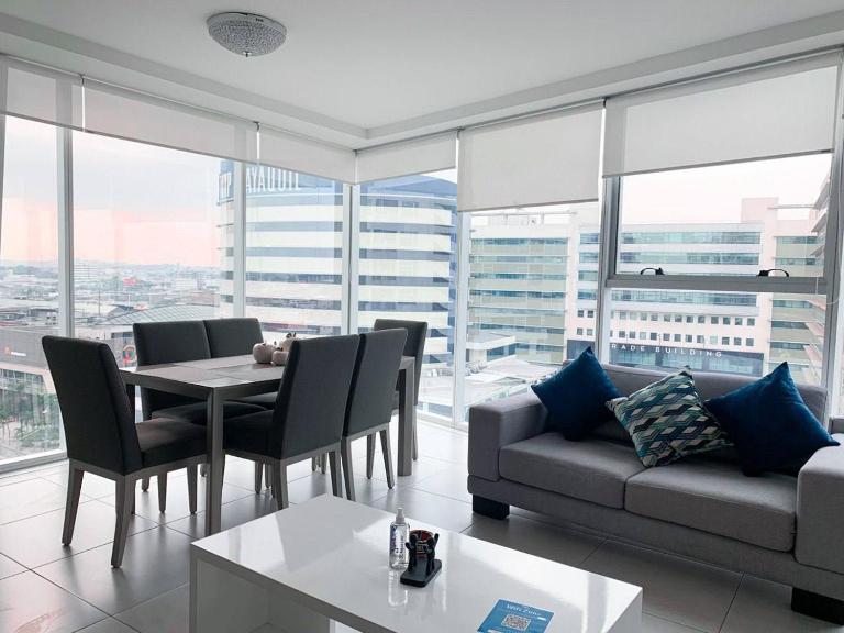 Lujoso depa con vista a todo Guayaquil! - Bed and Breakfast Guayaquil