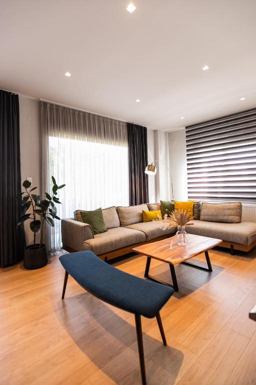 AEGLI Central Luxury Apartment - B&B Alexandroupoli
