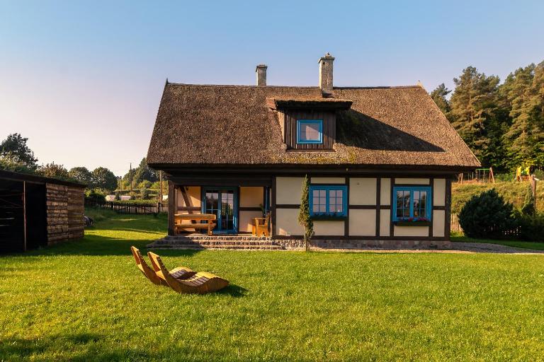 Kaszuby, dom kaszubski nad jeziorem Danielowa Dolina - Bed and Breakfast Szymbark