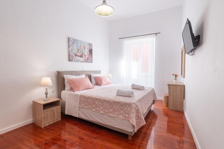 Filarmonikis Deluxe Apartment - Bed and Breakfast Karyófyto