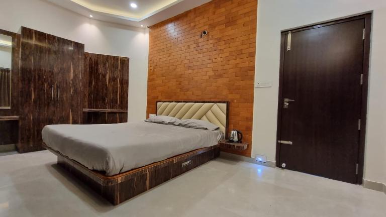 Melody Inn Luxury Home Stay - B&B Yercaud