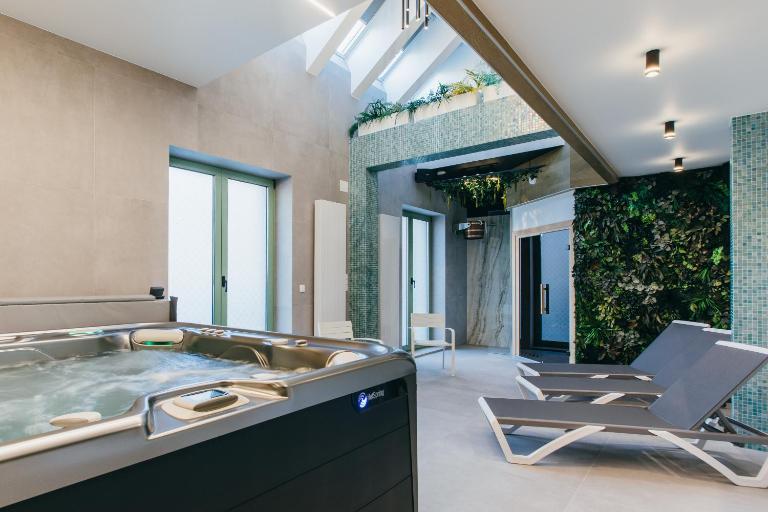 NOZON Apartments & Wellness - B&B Odorheiu Secuiesc