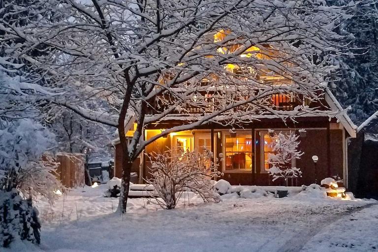 Hike, Ski & Explore! ‘Owl’s Nest’ Gold Bar Cabin - B&B Gold Bar