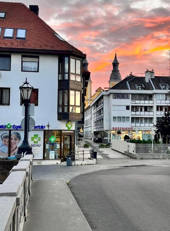 Zalár Apartman - B&B Eger