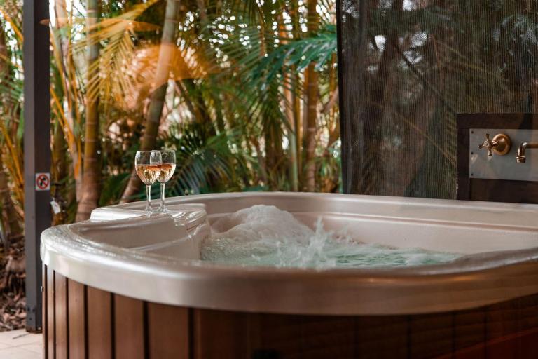 Lake Russell Lakeside Retreat - B&B Emerald Beach