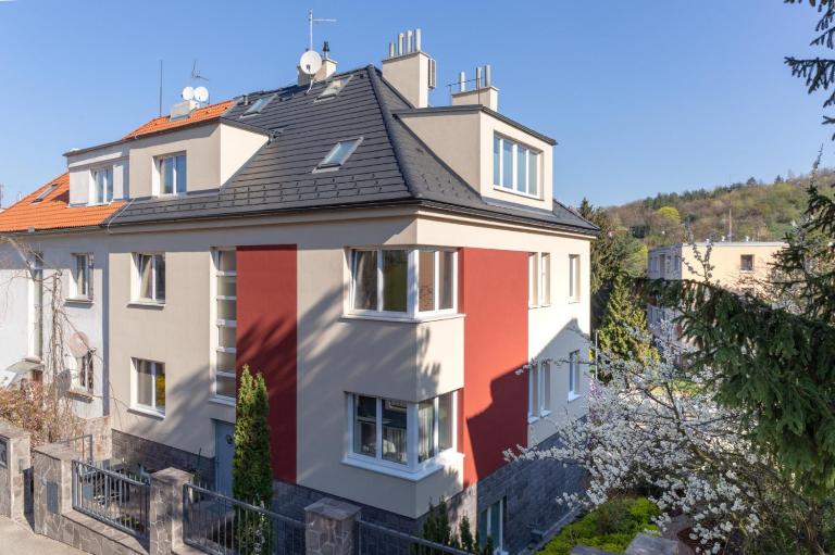 Apartmán 3kk - 115m2 v klidné lokalitě - Praha 4 - B&B Praga
