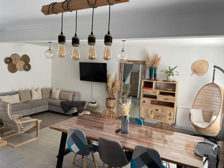 Agréable maison de ville à 500 mètres de la cité - B&B Carcasona