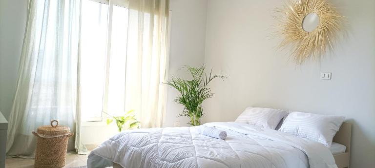 white Bear - B&B Madinaty