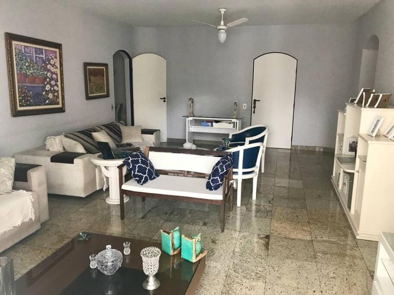 Amplo apartamento, moderno, ventilado, impecável. - B&B Guarujá