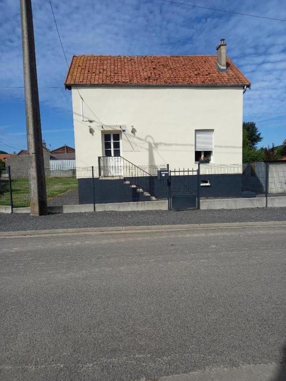 maison du chemin de fer - B&B Grandcourt