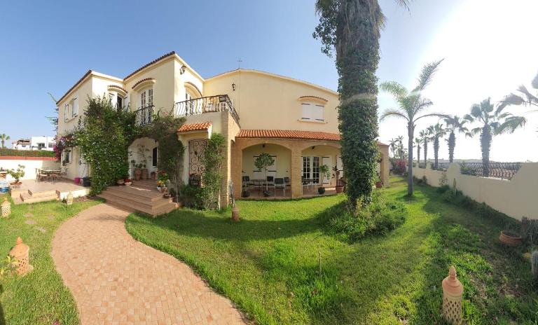 Lara House 3 - Bed and Breakfast Agadir
