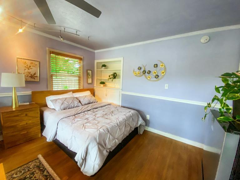 Sweet Home 1 King bed 1 Queen Bed with Ample Parking Only 2mins to Freeway - B&B Sacramento