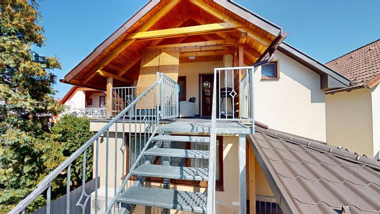 Silver Zsóry Apartman - B&B Mezőkövesd
