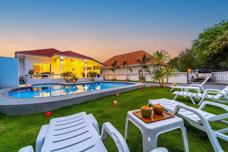 4 Bedroom Private Pool Villa OV10 - B&B Hua Hin